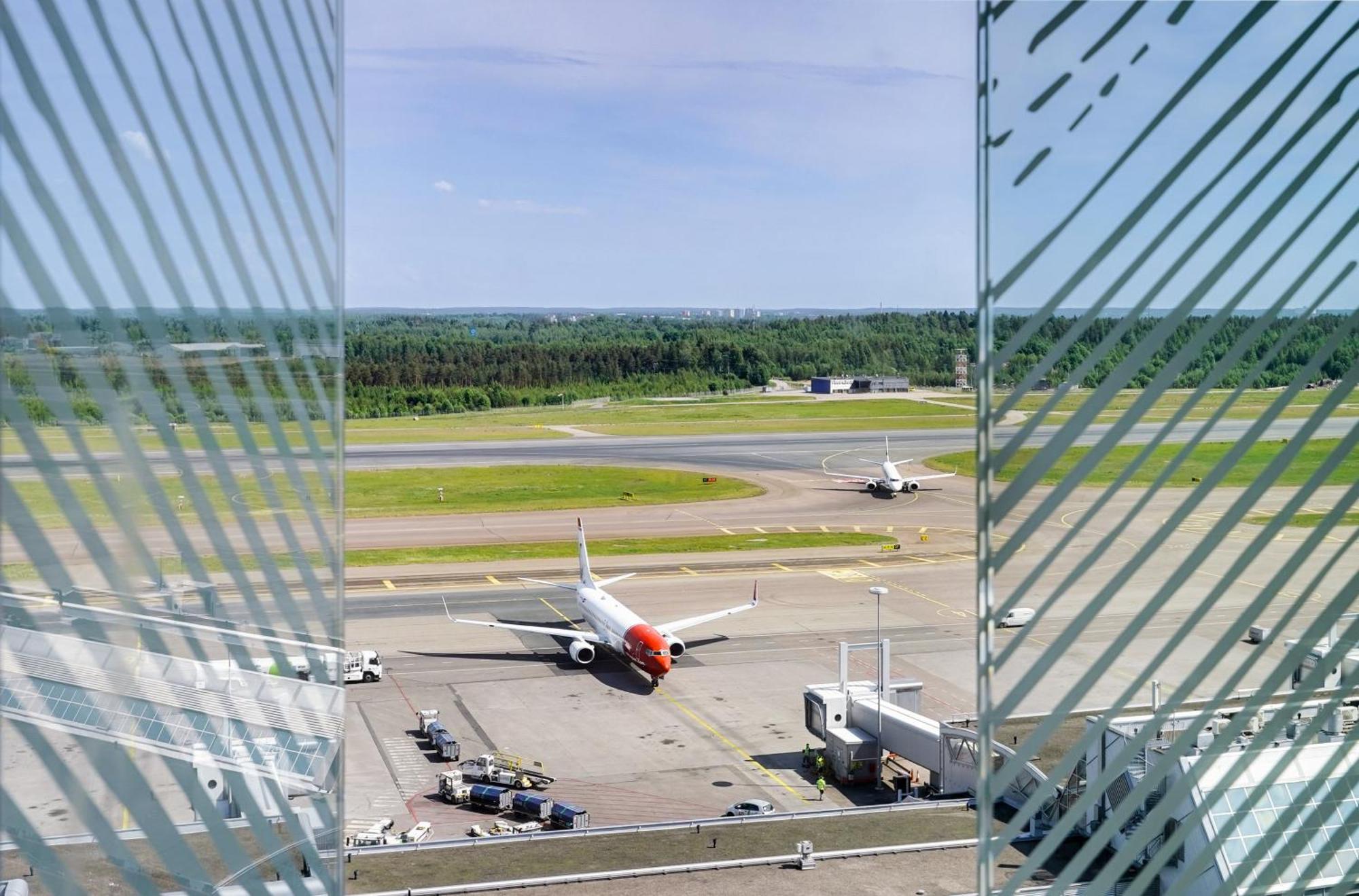 Clarion Hotel Helsinki Airport Vantaa Buitenkant foto